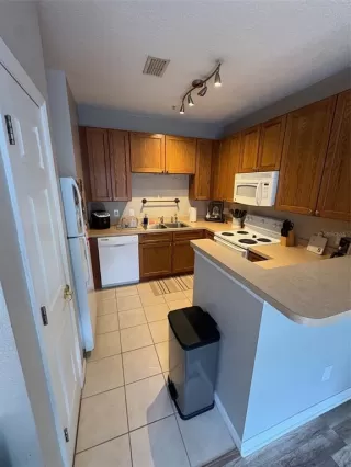 Photo #4: O6365603 Listing