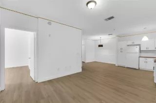 Photo #5: O6365613 Listing