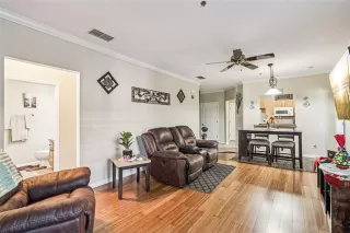 Photo #6: O6365829 Listing 