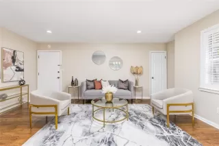 Photo #1: O6366067 Listing