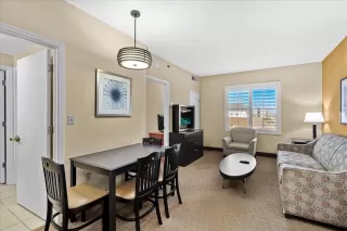 Photo #2: O6366072 Listing