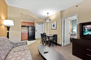 Photo #4: O6366072 Listing