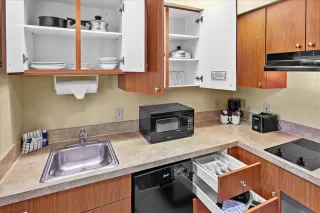 Photo #6: O6366072 Listing