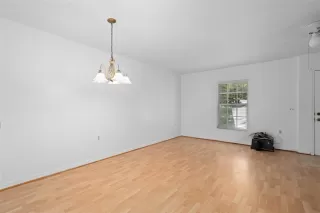 Photo #6: O6366300 Listing