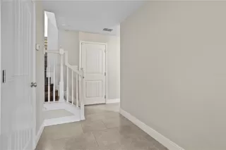 Photo #3: O6366376 Listing 