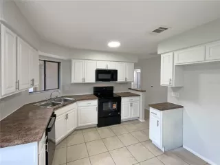 Photo #3: O6366429 Listing