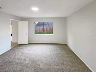 Photo #5: O6366429 Listing