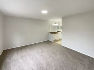 Photo #6: O6366429 Listing