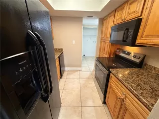 Photo #5: O6366527 Listing