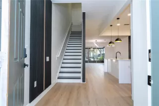 Photo #1: O6366599 Listing