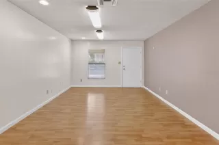 Photo #3: O6366900 Listing