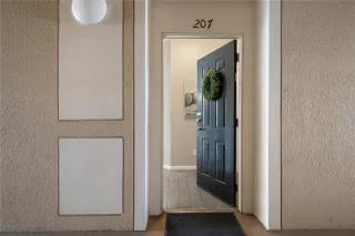 Photo #1: O6367226 Listing