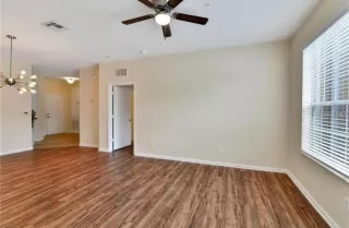 Photo #5: O6367242 Listing