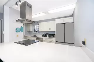 Photo #1: O6367268 Listing