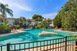 Photo #1: O6367297 Listing