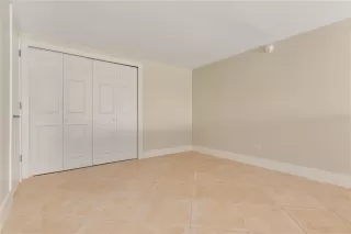 Photo #5: O6367297 Listing