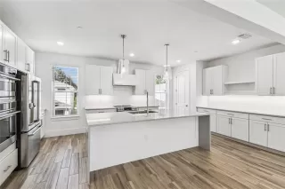 Photo #1: O6367420 Listing