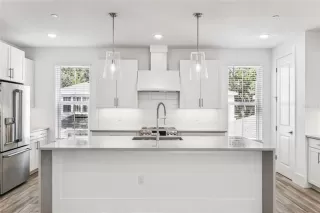 Photo #5: O6367420 Listing