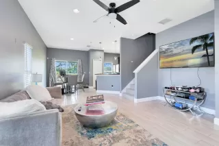 Photo #5: O6367422 Listing