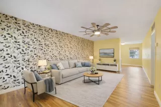 Photo #1: O6367436 Listing