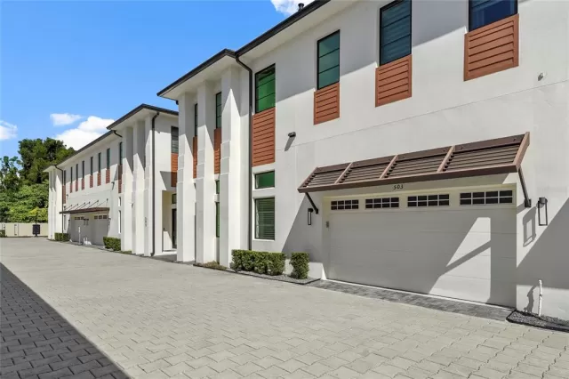 MLS: O6367552 Condo For Sale