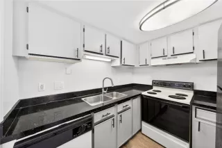 Photo #6: O6367642 Listing