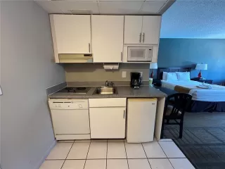 Photo #4: O6367752 Listing