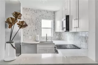 Photo #6: O6367841 Listing