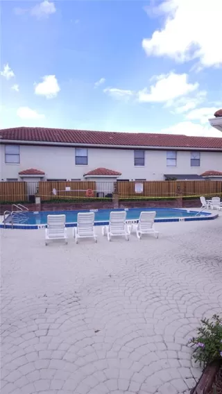 Photo #2: O6367973 Listing