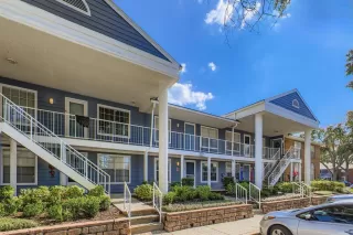 Photo #2: O6368163 Listing