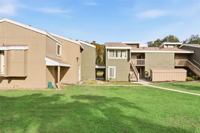 MLS: O6368369 Condo For Sale