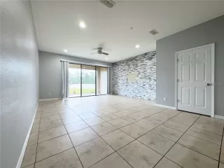 Photo #4: O6368392 Listing