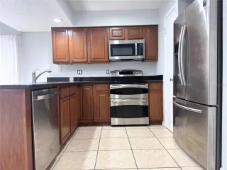 Photo #4: O6368447 Listing 