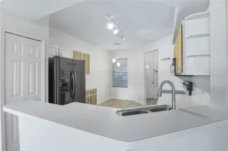 Photo #5: O6368458 Listing 