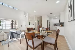 Photo #3: O6368771 Listing