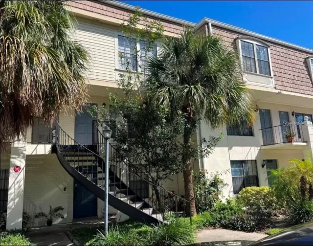 MLS: O6368821 Condo For Sale