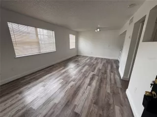 Photo #2: O6368901 Listing 