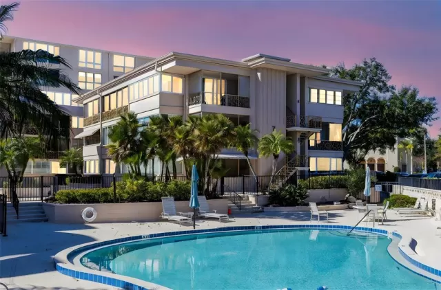 MLS: O6368912 Condo For Sale