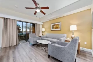 Photo #5: O6369151 Listing