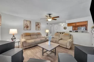 Photo #5: O6369180 Listing