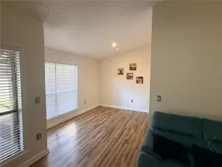 Photo #5: O6369511 Listing