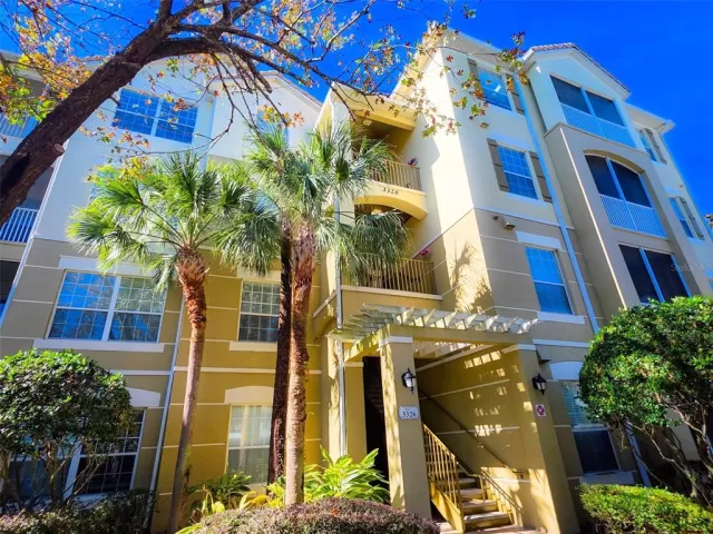 MLS: O6369561 Condo For Sale