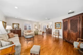 Photo #5: O6369792 Listing 