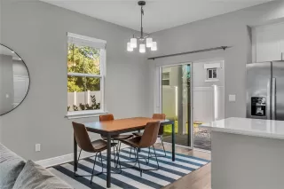 Photo #3: O6369845 Listing 