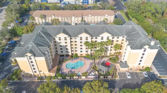 MLS: O6370069 Condo For Sale