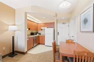 Photo #2: O6370069 Listing 