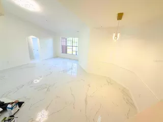 Photo #5: O6370103 Listing