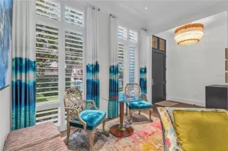 Photo #2: O6370317 Listing