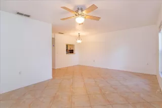 Photo #2: O6370367 Listing