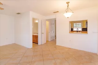 Photo #5: O6370367 Listing